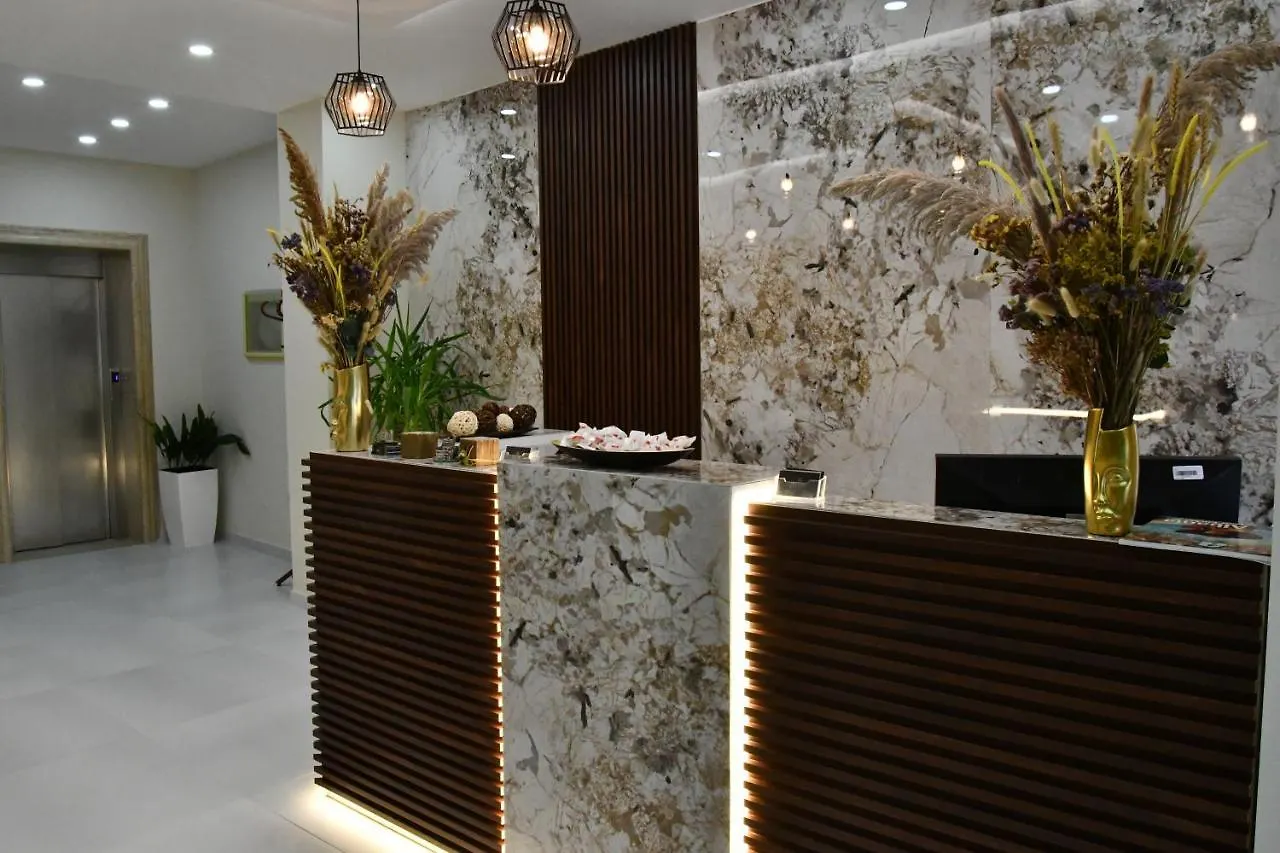 ****  Elite Hotel Golem  Albania