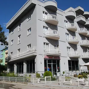 Szálloda Marika, Golem (Tirana)