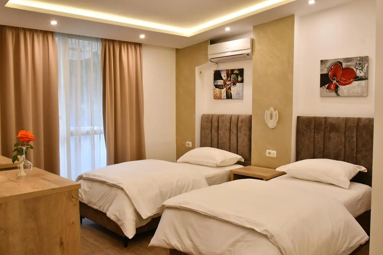 ****  Elite Hotel Golem  Albania